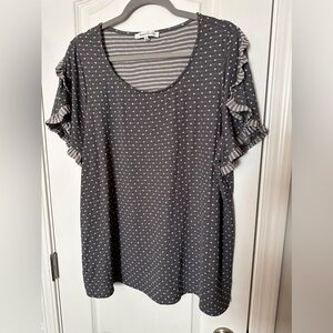 Rose + Olive Scoop Neck SS Top Sz 2X